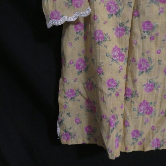 ETHNIC KIDS | 8-9 years | Traditional Floral and Lace Dress - Picture 13 of 16